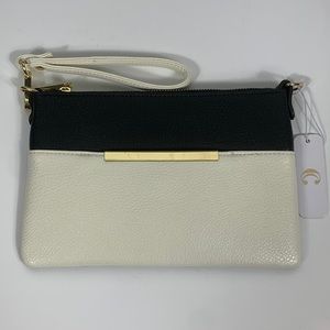 NWT Charming Charles black/white wristlet purse with zipper